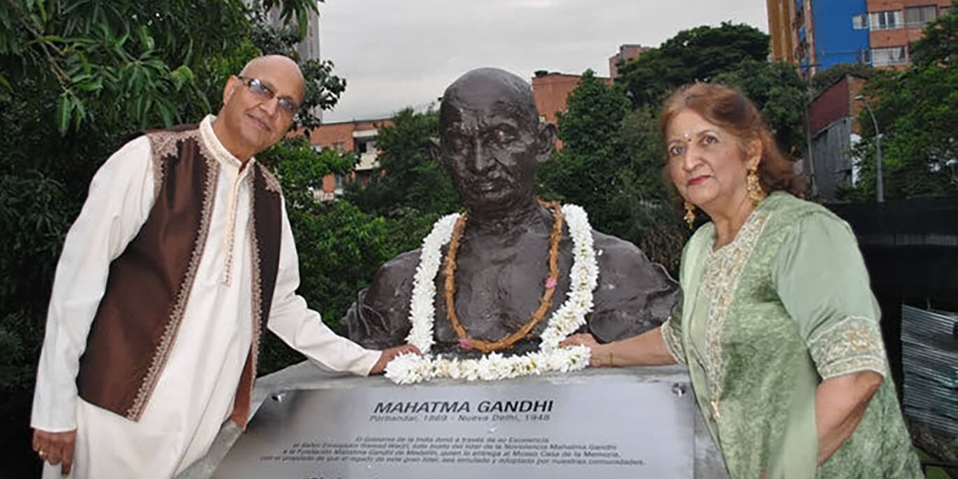 Ceremonia de Condecoración de la Fundación Mahatma Gandhi